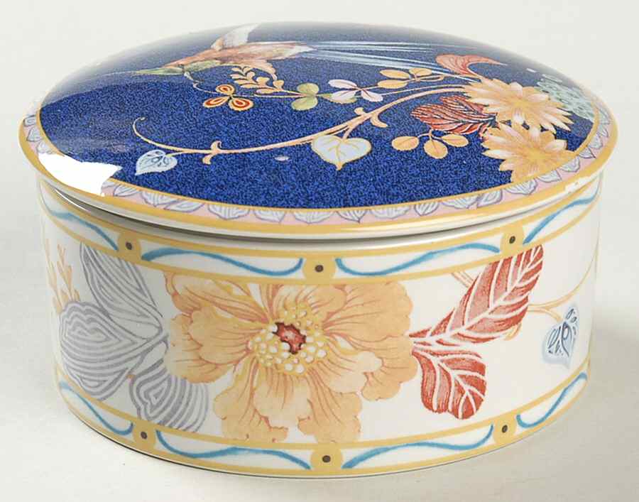 Java Round Box & Lid by Spode-1