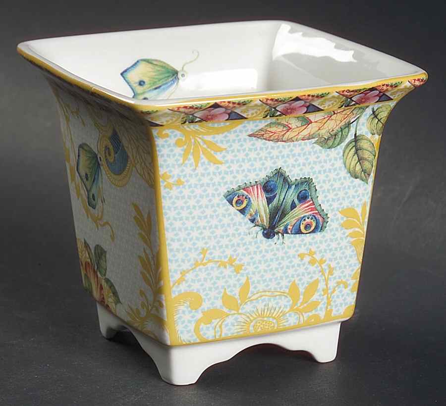 Sumatra Footed Candle Votive by Spode-1