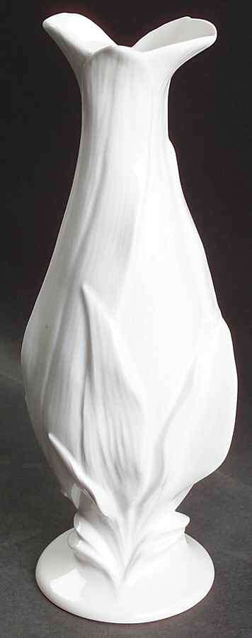 New England 9" Vase by Spode-1
