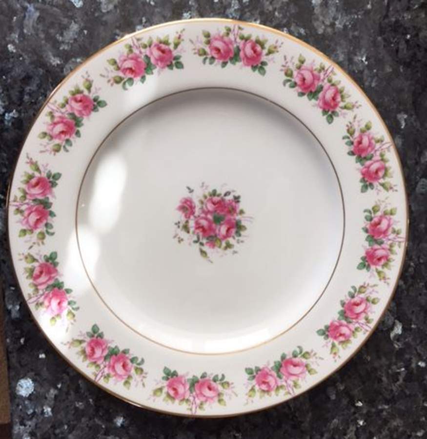 R4588 Dinner Plate by Spode-1