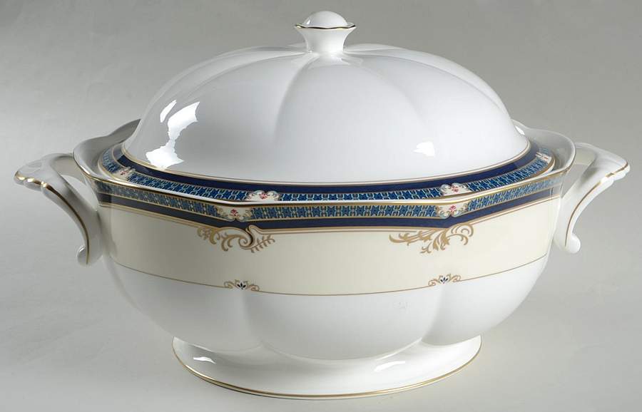 Viceroy Tureen &  Lid by Sasgonu-1