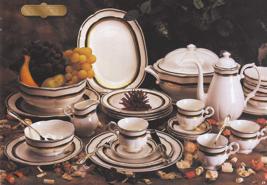 Queen's Lace 14" Oval Serving Platter by Sasgonu-1