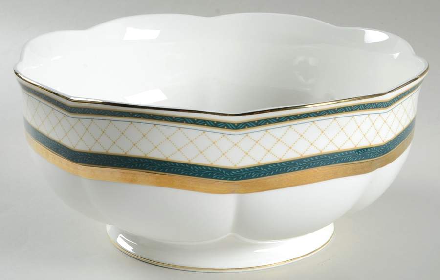 Queen's Lace 9" Salad Serving Bowl by Sasgonu-1