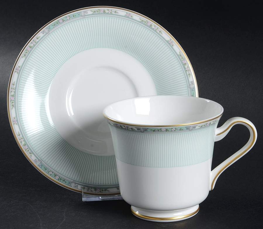 Silk Line Green Footed Cup & Saucer Set by Sasgonu-1