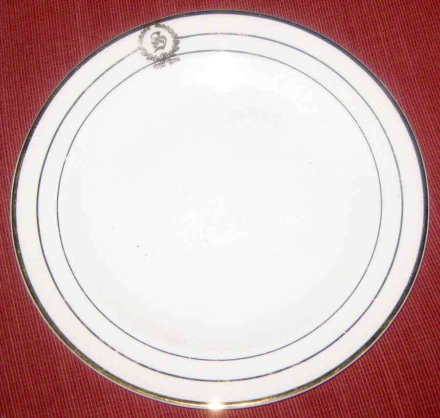 9053 Dinner Plate by Salem-1
