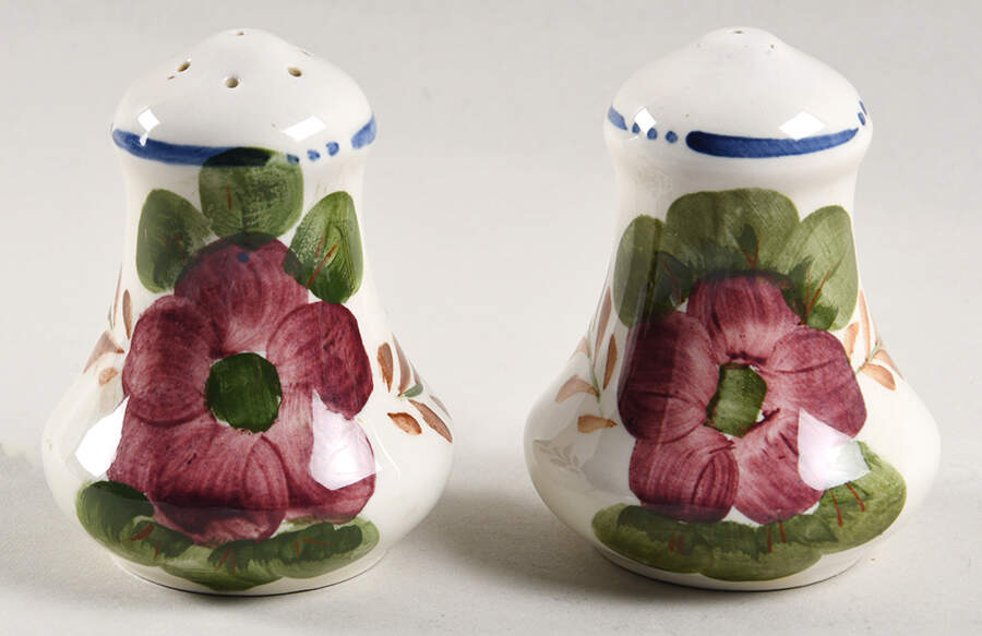 Belle Fiore Salt & Pepper Set by Simpsons-1