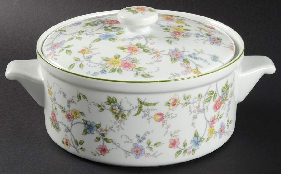 Corona (Green Trim) 1.5 Qt Round Covered Casserole by Sadek-1