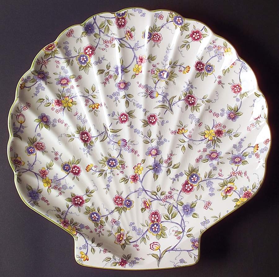 Corona (Green Trim) Large Shell Shaped Tray by Sadek-1