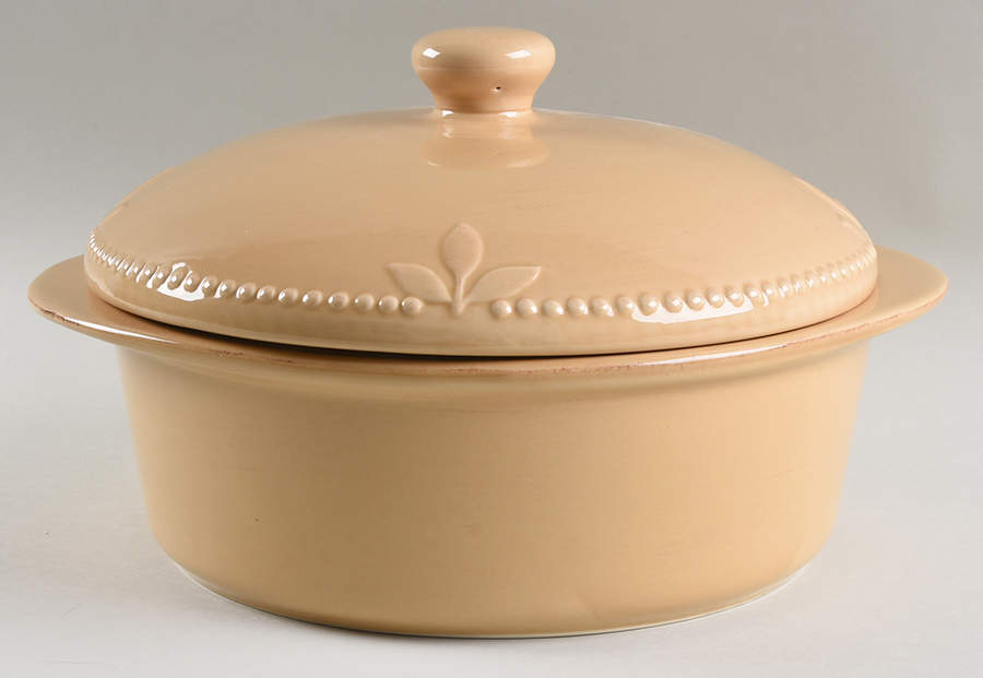 Sorrento Wheat (Gold) Round Covered Baker by Signature-1