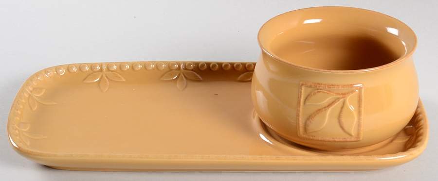 Sorrento Wheat (Gold) Soup & Sandwich Set (Tray & Bowl) by Signature-1