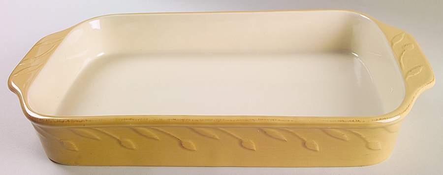 Sorrento Wheat (Gold) 18" Rectangular Baker by Signature-1
