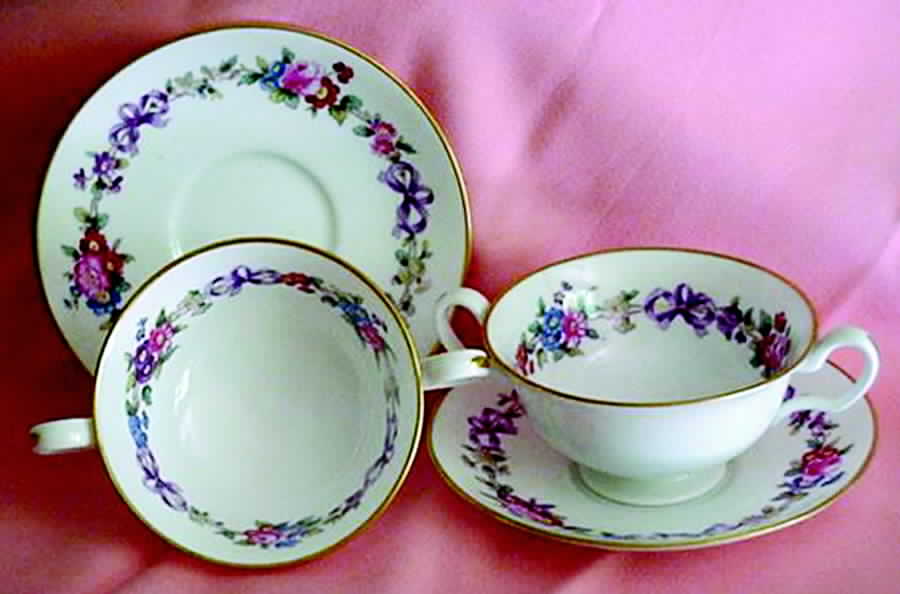 SP306 Footed Cream Soup Bowl & Saucer Set by Spode-1