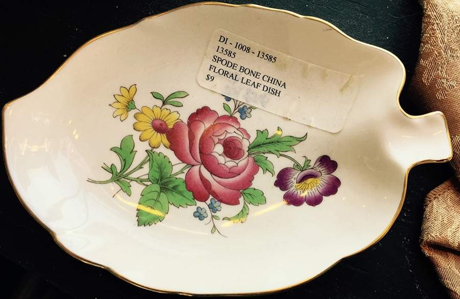 Marlborough Spray (Gold Trim) Leaf Shaped Dish by Spode-1