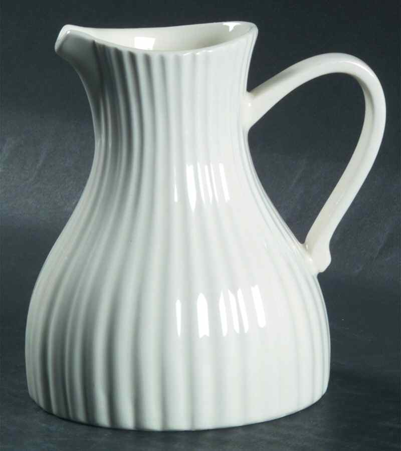 SOZ2 Creamer by Ernest Sohn Creation-1