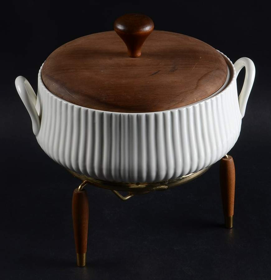 SOZ2 3.5 Qt Round Covered Casserole & Metal Stand by Ernest Sohn Creation-1