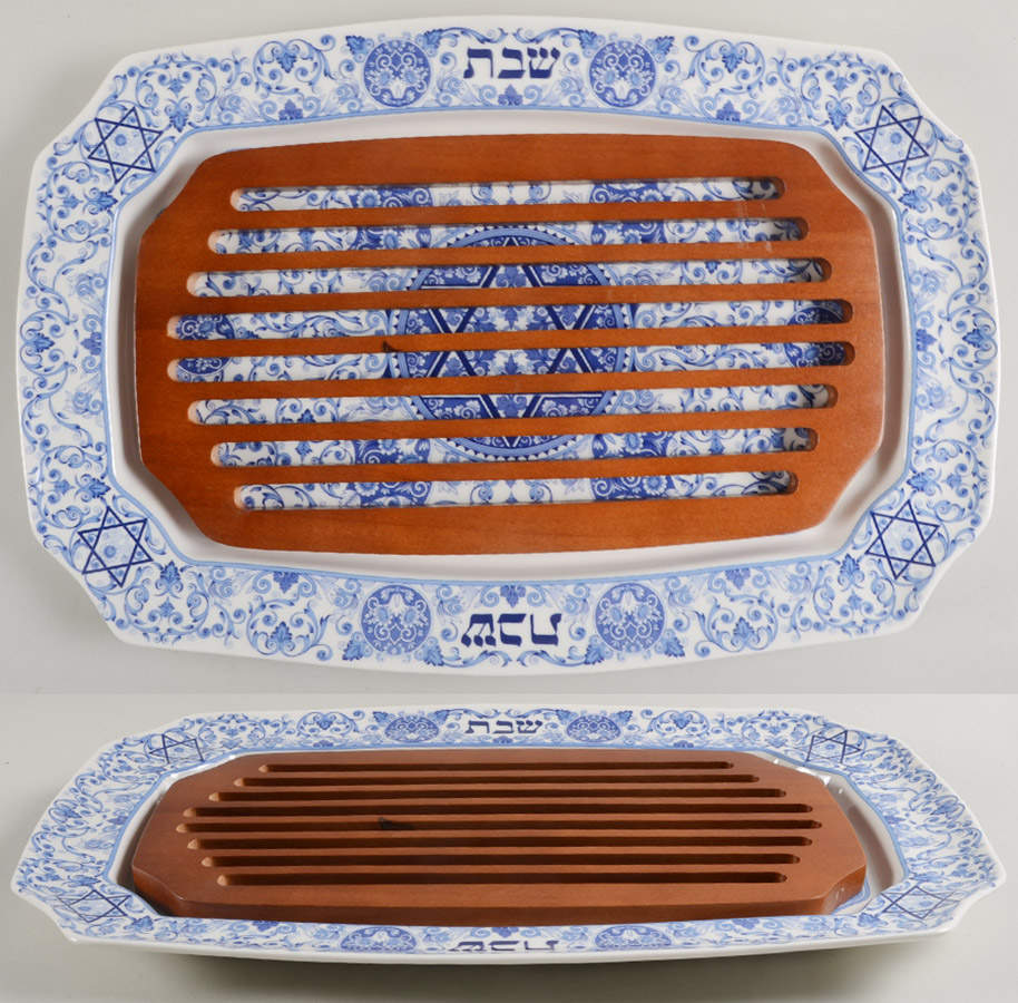 Blue Room (Judaic Collection) 17" Challah Tray & Wood Insert by Spode-1