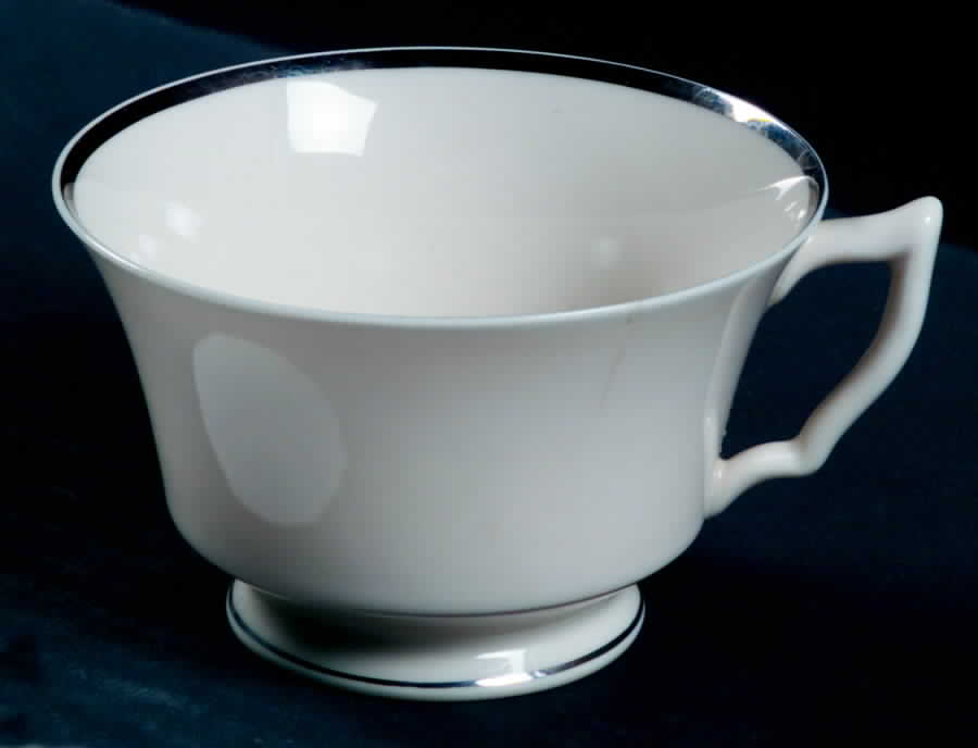SY616 Footed Cup by Syracuse-1