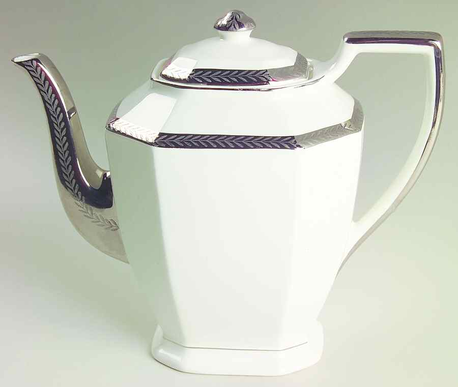 Platinum Gold Teapot & Lid by Saxon-1
