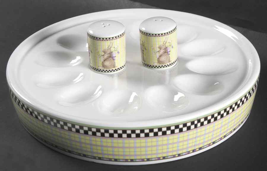 Easter Deviled Egg Plate with Salt and Pepper by Sakura-1