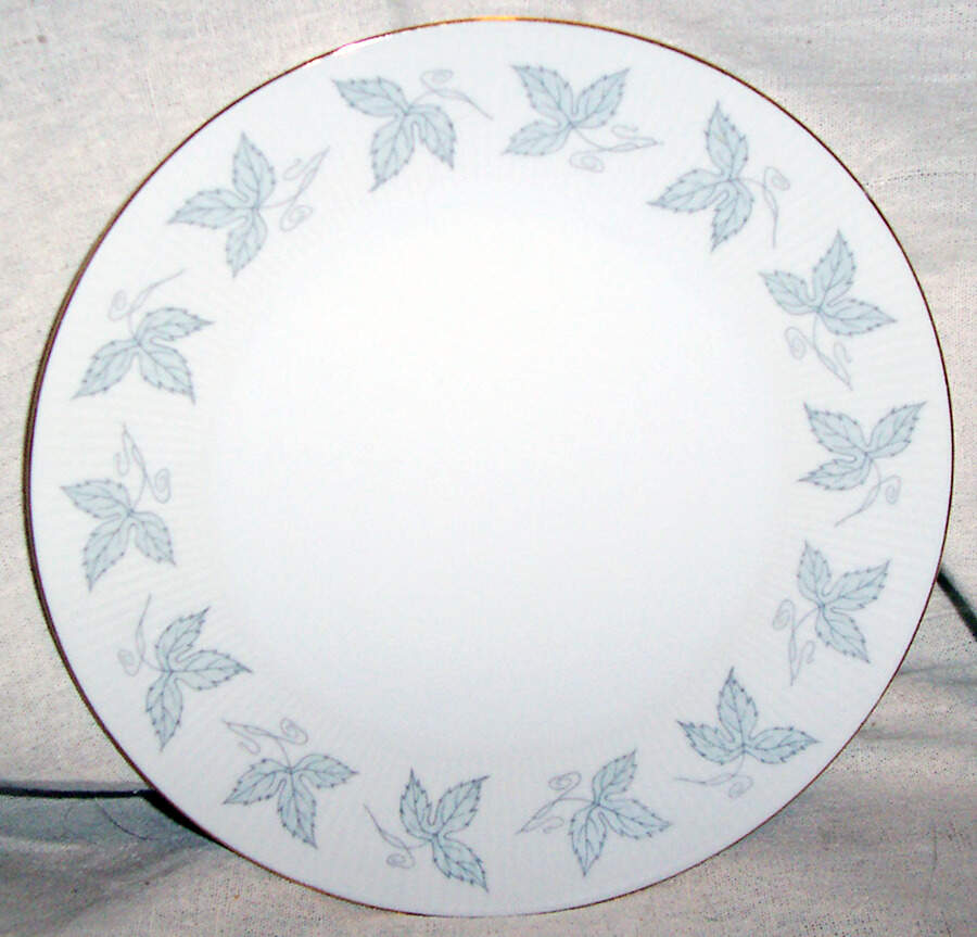 25282 Dinner Plate by Seltmann-1