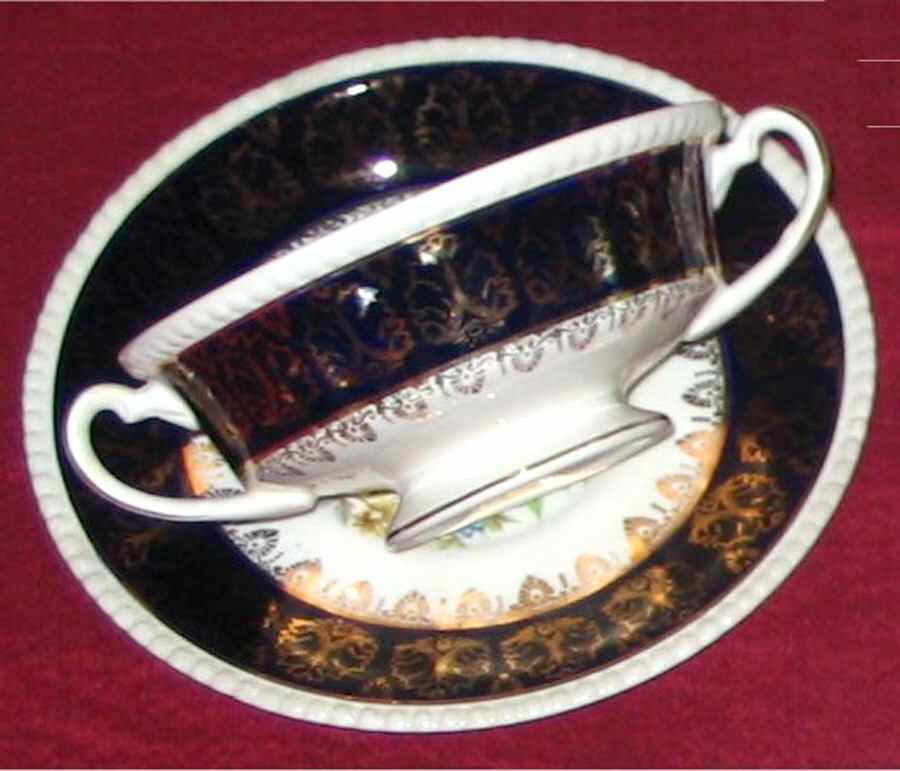 777 Blue Footed Cream Soup Bowl & Saucer Set by Simpsons-1