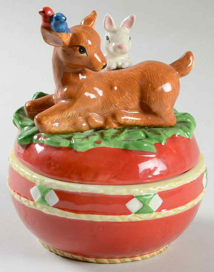 Woodland Holly Santa Figural Box & Lid by Studio Nova-1