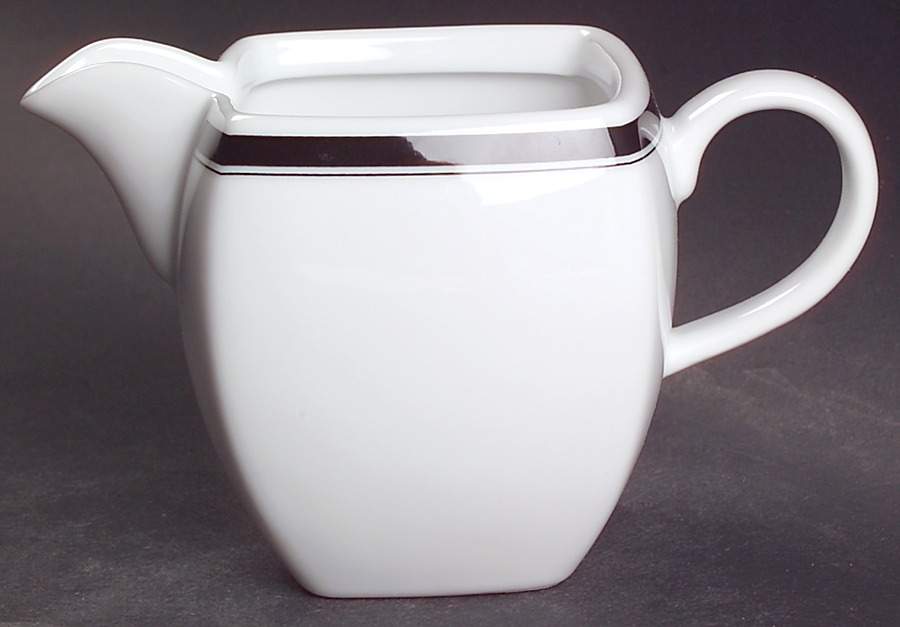 Accent Black Creamer by Studio Nova-1