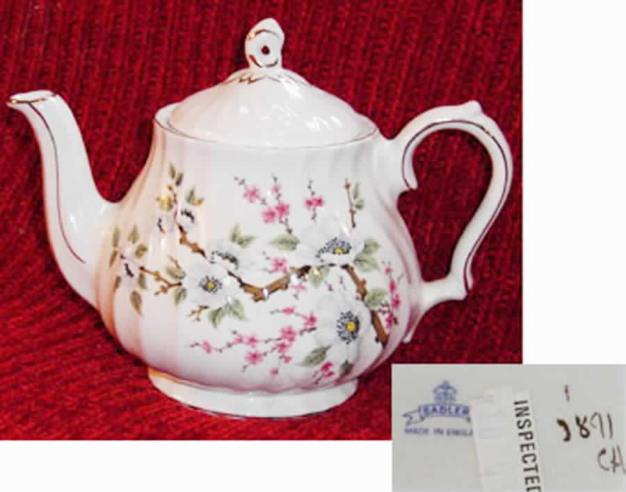 3891 Teapot & Lid by Sadler-1