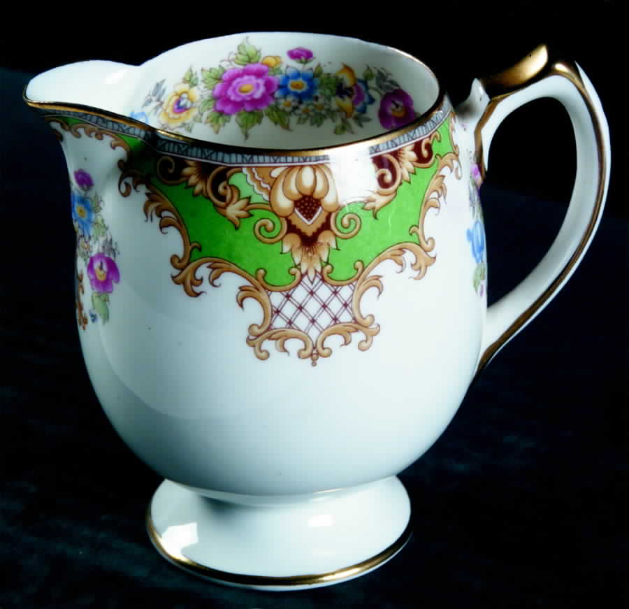 Sheraton Green (Smooth) Creamer by Shelley-1