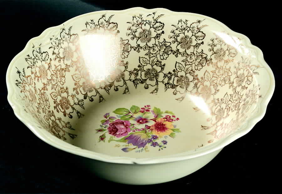 Stt256 9" Round Vegetable Bowl by Stetson-1