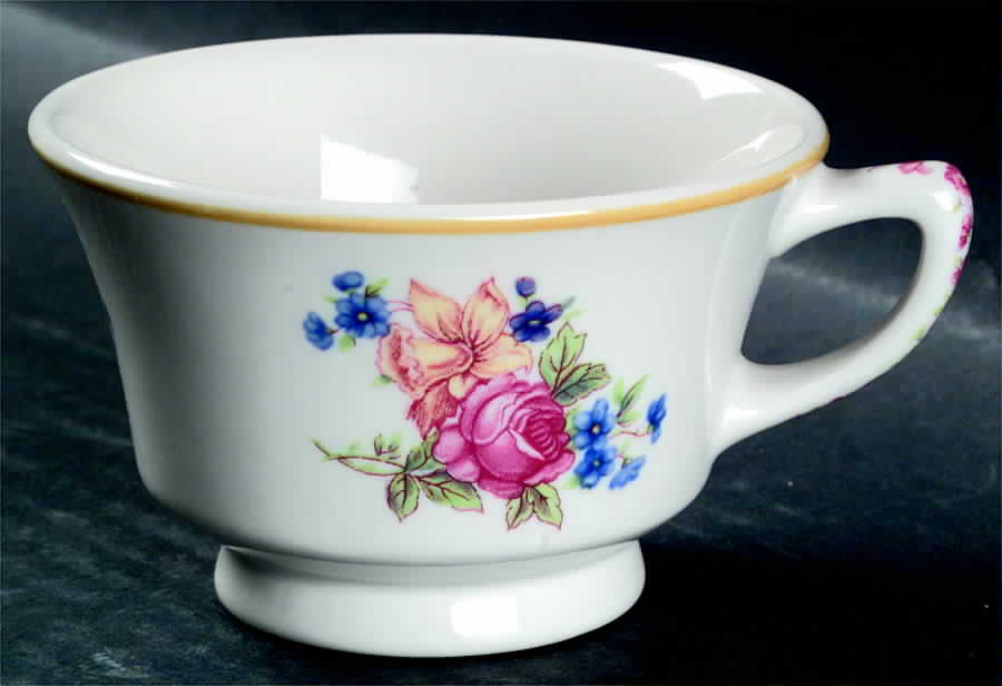 Colonial (Restaurant, Off White) Footed Cup by Syracuse-1