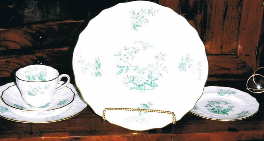 Y7141 Flat Cup & Saucer Set by Spode-1