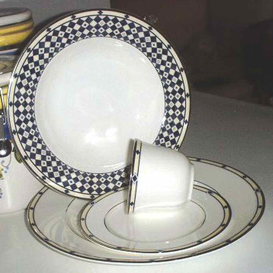 Geometrix Dinner Plate by St Andrews-1