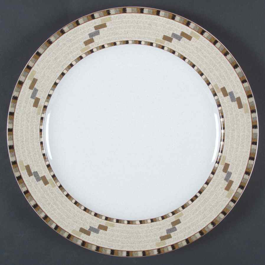 Bandelara Dinner Plate by Studio Nova-1