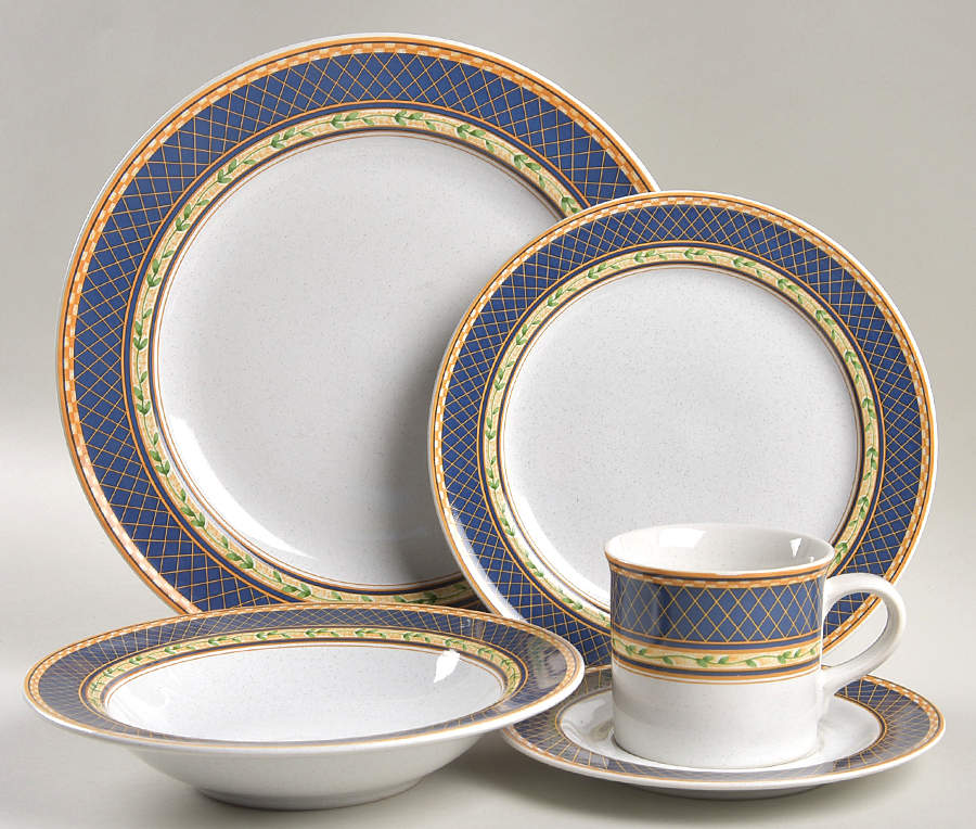Regal Isle 5 Piece Place Setting by Studio Nova-1