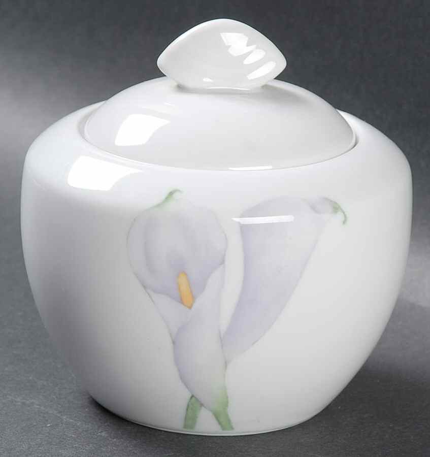 Tres Amor Sugar Bowl & Lid by Studio Nova-1