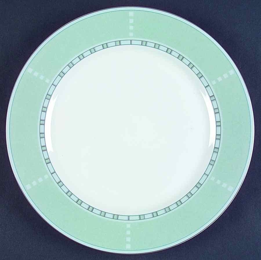 Surrey Court Dinner Plate by Studio Nova-1