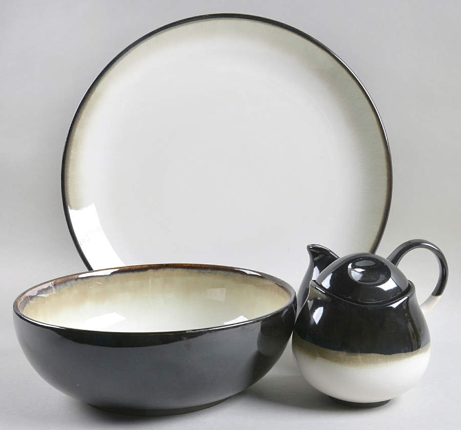 Nova Black (Newer, Grayish White Center) 5 Piece Hostess Set by Sango-1