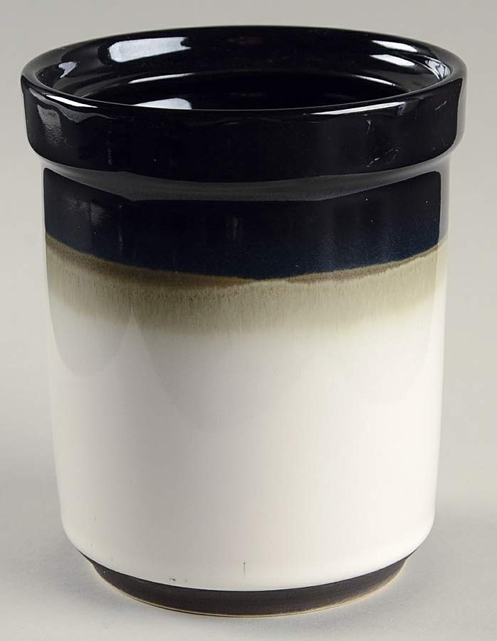 Nova Black (Newer, Grayish White Center) Small Canister No Lid by Sango-1