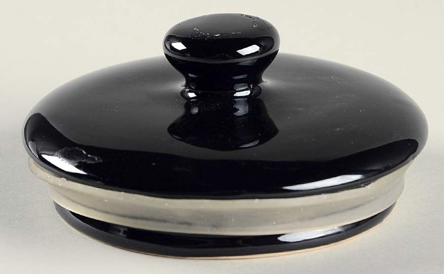 Nova Black (Newer, Grayish White Center) Lid for Medium Canister by Sango-1