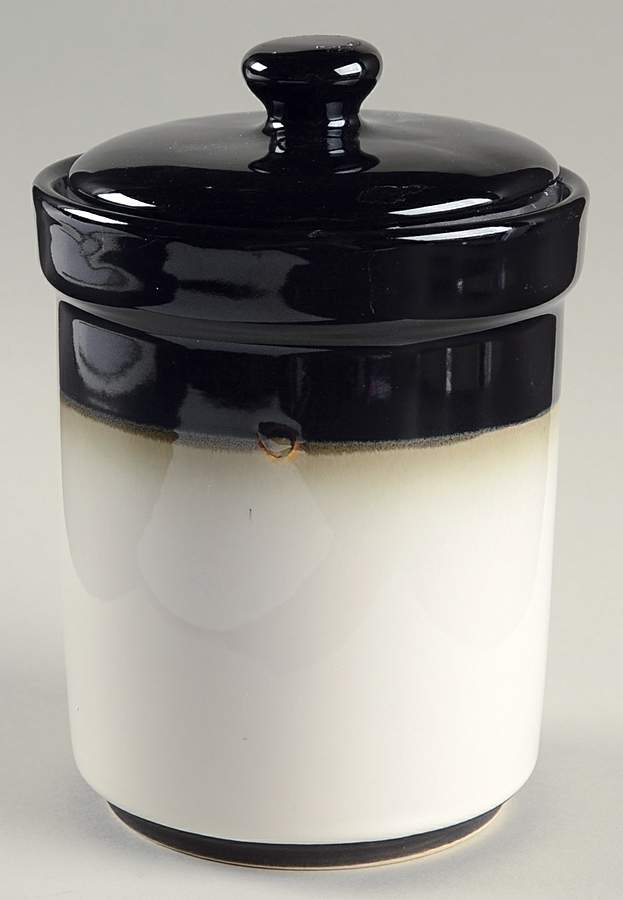 Nova Black (Newer, Grayish White Center) Medium Canister & Lid by Sango-1