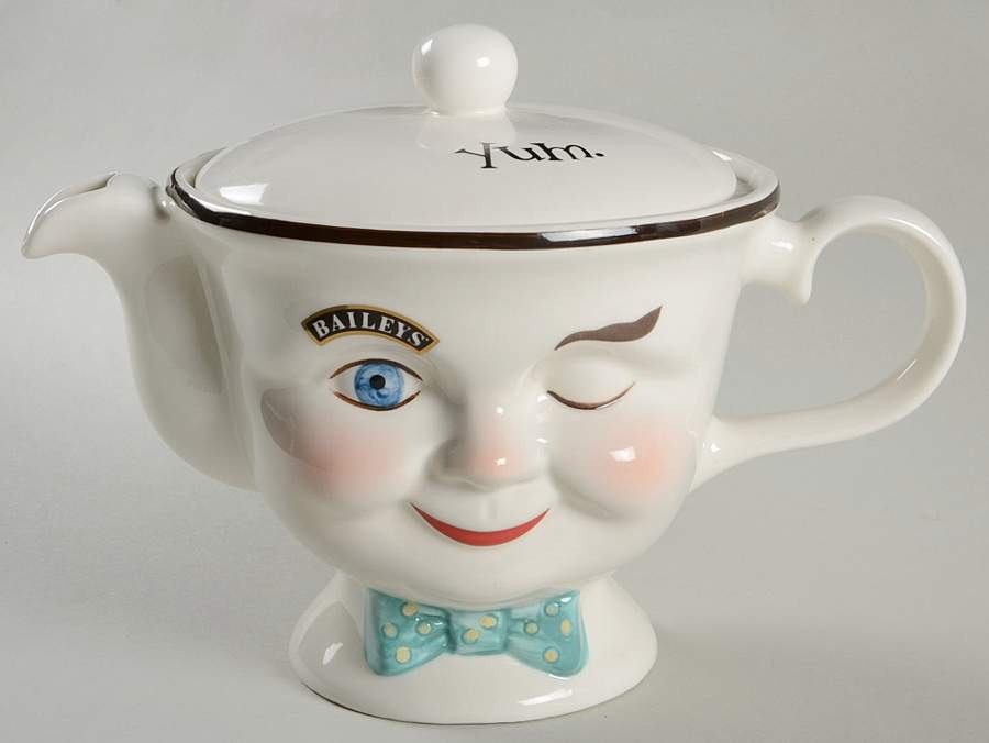 Baileys Cups Teapot & Lid by Signals-1