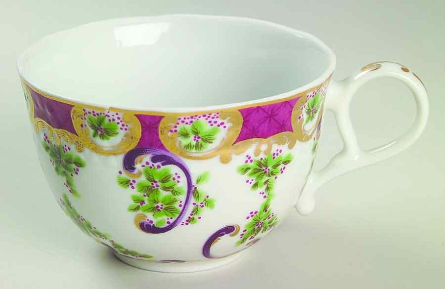 Manvers Scroll Flat Cup by Sadek-1