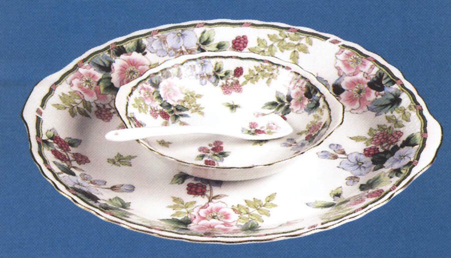 Flowers & Berries (3pc) Party Serving/Chip & Dip-Plate, Bowl & Spoon by Sadek-1