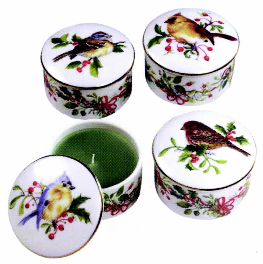 Winter Birds & Wreath Round Box & Lid with Candle by Sadek-1