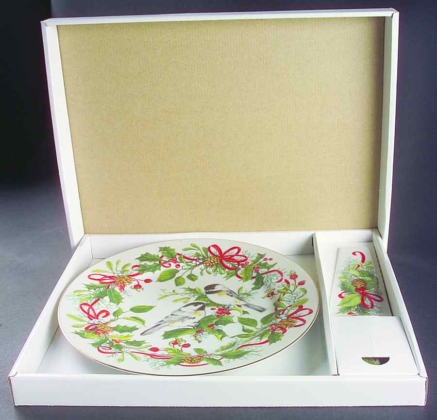 Winter Birds & Wreath Cake Plate and Server (Boxed Set) by Sadek-1