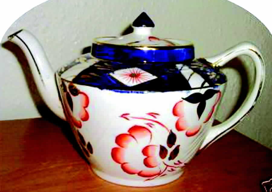 1551 Teapot & Lid by Sadler-1