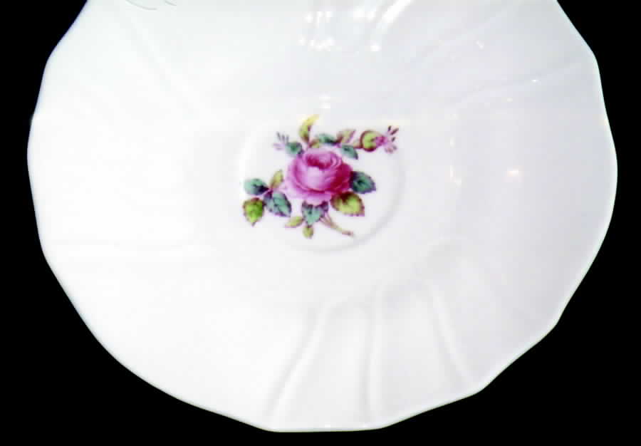 Y6713 Saucer by Spode-1