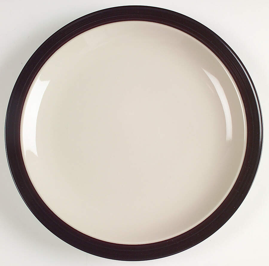 Ebony Dinner Plate by Studio Nova-1