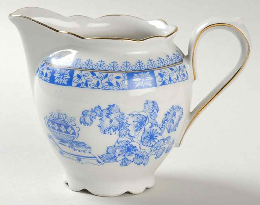 SLT283 Creamer by Seltmann-1